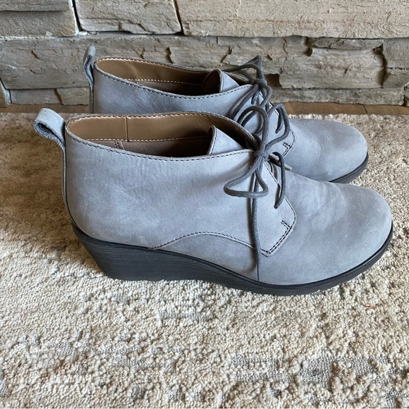 Dansko Cadee Lace Up Ankle Booties Wedge Heel Nubuck Suede Leather Blue Gray: 38 - Picture 3 of 11